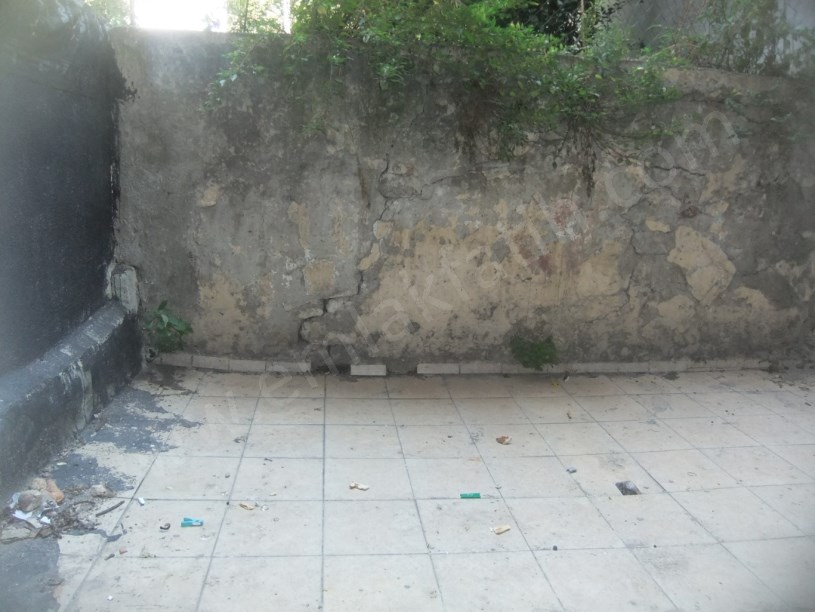 Kocamustafapaşa Kiralık Daire 1+1 Yarı Bodrum Arkası Bahçeli Hacıkadın Caddesi Üzerinde