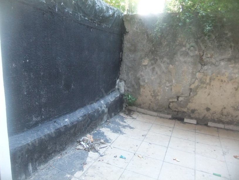 Kocamustafapaşa Kiralık Daire 1+1 Yarı Bodrum Arkası Bahçeli Hacıkadın Caddesi Üzerinde