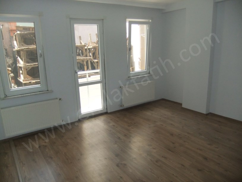 Kocamustafapaşa Kiralık Daire 2+1 12 Yıllık Genç Bina Ters Dubleks. Haziran Ayında Teslim. 