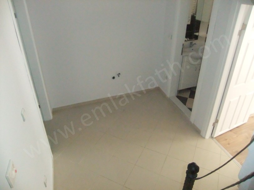 Kocamustafapaşa Kiralık Daire 2+1 12 Yıllık Genç Bina Ters Dubleks. Haziran Ayında Teslim. 