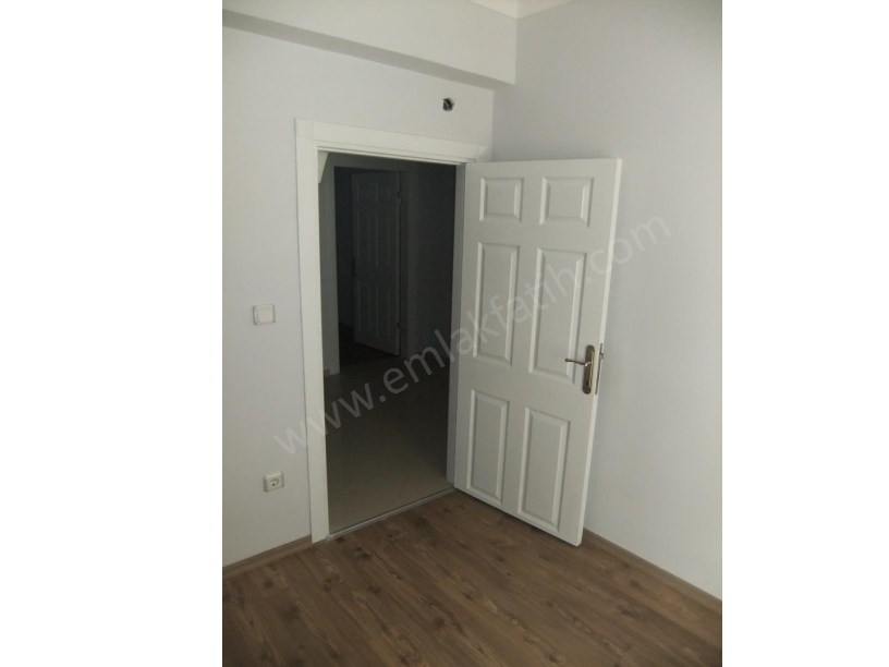 Kocamustafapaşa Kiralık Daire 2+1 12 Yıllık Genç Bina Ters Dubleks. Haziran Ayında Teslim. 