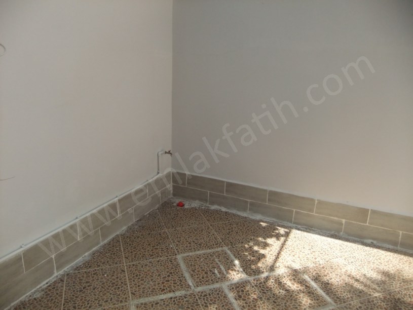 Kocamustafapaşa Kiralık Daire 2+1 12 Yıllık Genç Bina Ters Dubleks. Temmuz Ayında Teslim. 