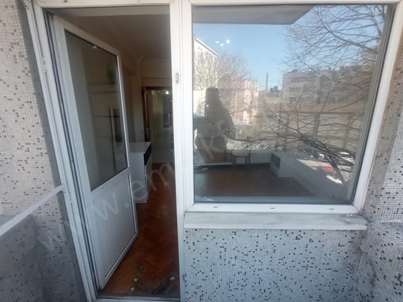 Kocamustafapaşa Kiralık Daire 2+1 22 Yıllık Genç Bina 3.Kat Çift Cepheli Kombili 