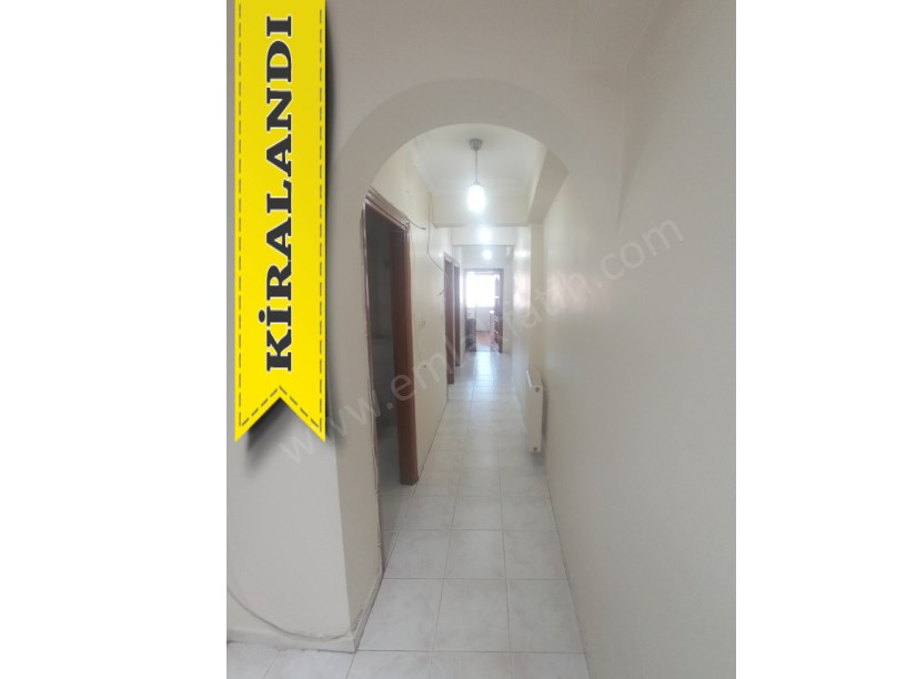 Kocamustafapaşa Kiralık Daire 2+1 22 Yıllık Genç Bina 3.Kat Çift Cepheli Kombili 