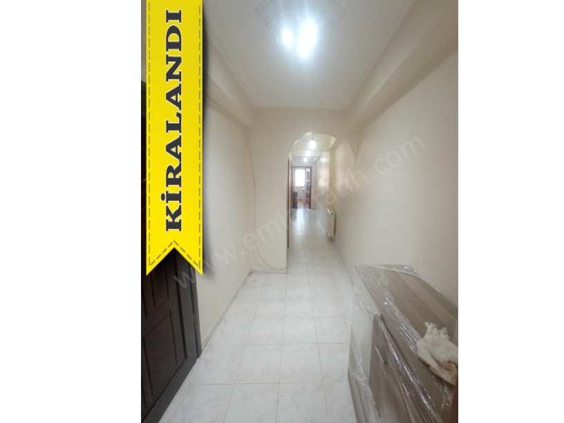 Kocamustafapaşa Kiralık Daire 2+1 22 Yıllık Genç Bina 3.Kat Çift Cepheli Kombili 