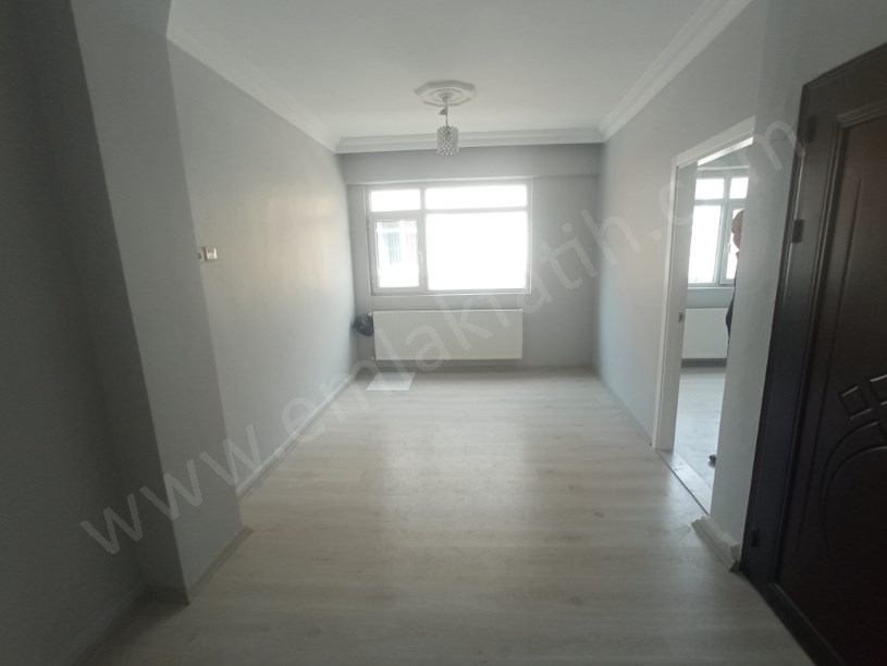 KOCAMUSTAFAPAŞA KİRALIK DAİRE 2+1 2.KAT KOMBİLİ ÇİFT CEPHELİ