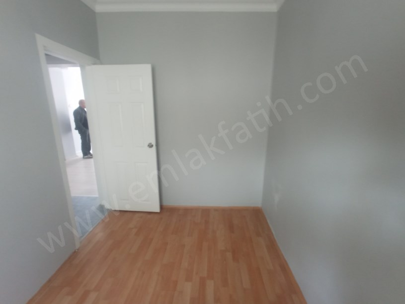 KOCAMUSTAFAPAŞA KİRALIK DAİRE 2+1 2.KAT KOMBİLİ ÇİFT CEPHELİ