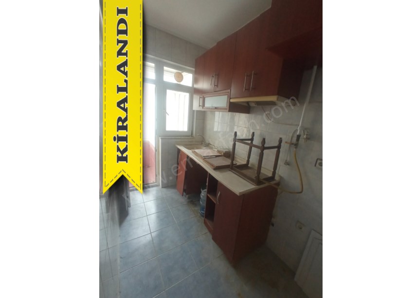 KOCAMUSTAFAPAŞA KİRALIK DAİRE 2+1 2.KAT KOMBİLİ ÇİFT CEPHELİ