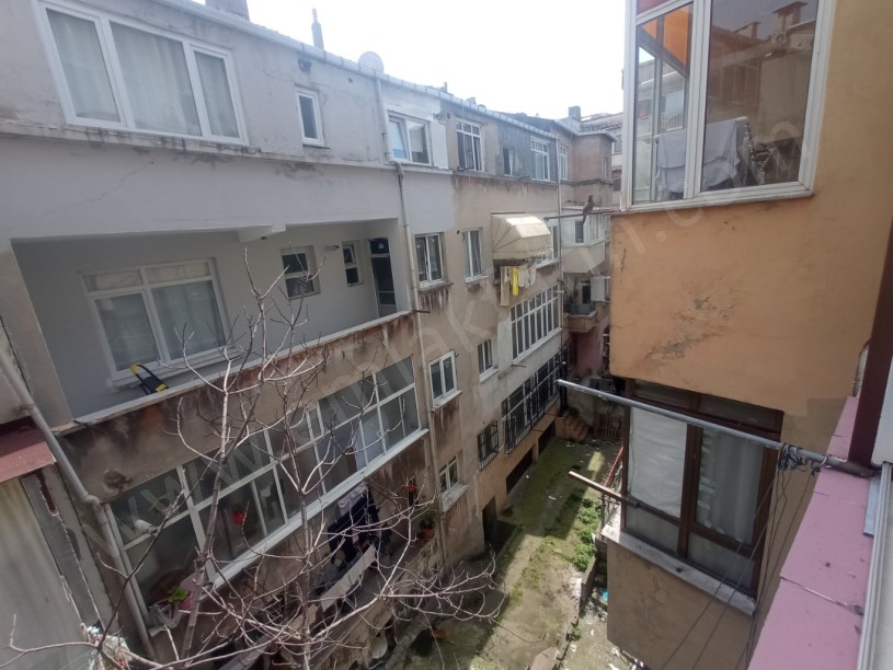 KOCAMUSTAFAPAŞA KİRALIK DAİRE 2+1 2.KAT KOMBİLİ ÇİFT CEPHELİ