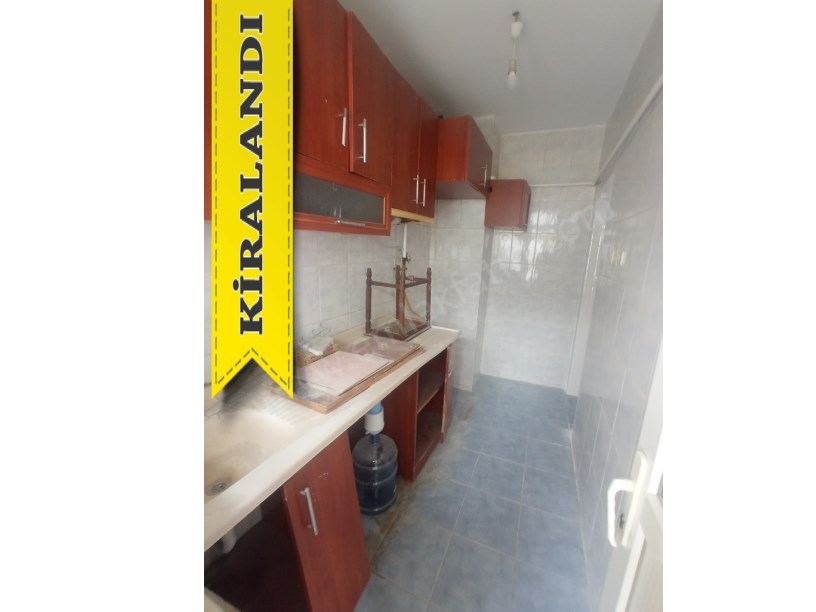 KOCAMUSTAFAPAŞA KİRALIK DAİRE 2+1 2.KAT KOMBİLİ ÇİFT CEPHELİ