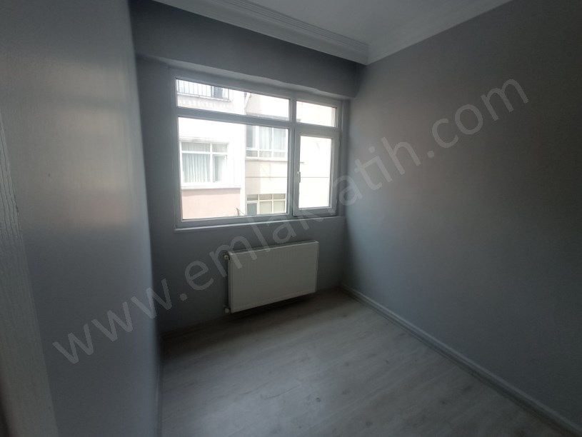KOCAMUSTAFAPAŞA KİRALIK DAİRE 2+1 2.KAT KOMBİLİ ÇİFT CEPHELİ