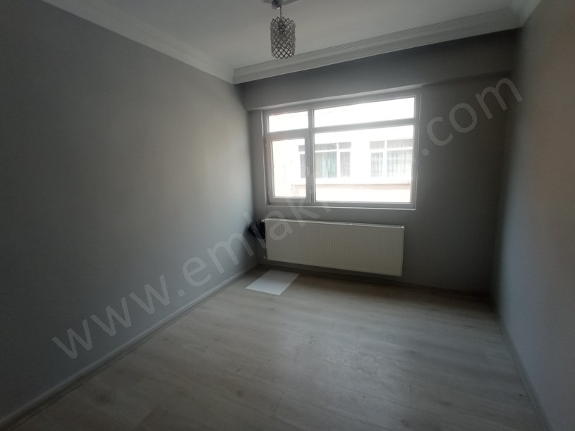 KOCAMUSTAFAPAŞA KİRALIK DAİRE 2+1 2.KAT KOMBİLİ ÇİFT CEPHELİ