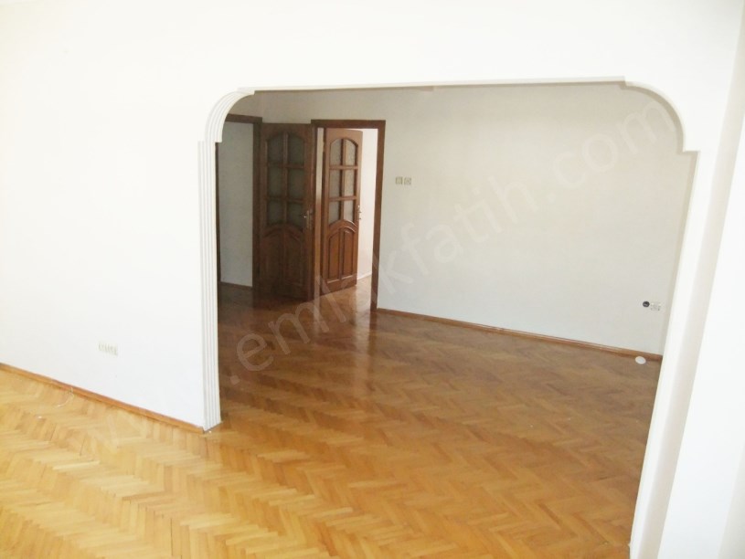 K.M.PAŞA HACI KADIN CAD 2+1 100m² 4.KAT Haziran Ortası Boşalacak