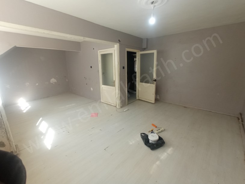 Seyyid Ömer Mah Kiralık 3+1 den Bozma 2+1 Çift Cepheli Bahçeli Kombili Daire