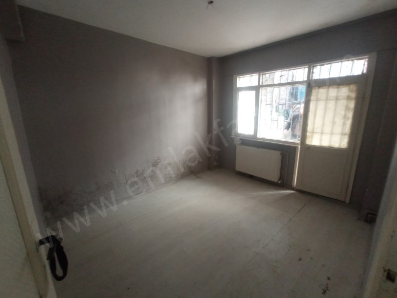 Seyyid Ömer Mah Kiralık 3+1 den Bozma 2+1 Çift Cepheli Bahçeli Kombili Daire