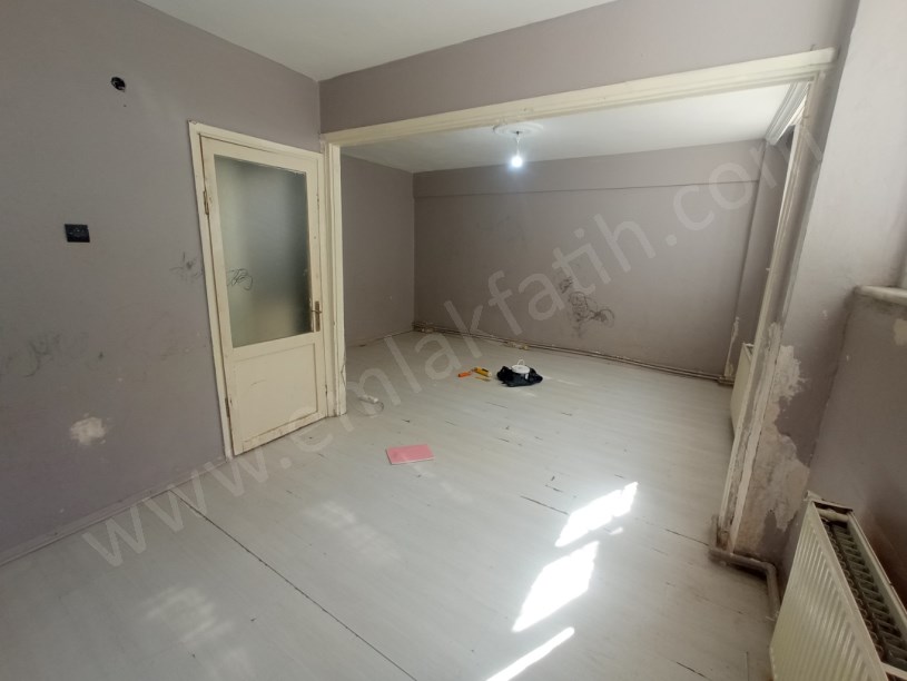 Seyyid Ömer Mah Kiralık 3+1 den Bozma 2+1 Çift Cepheli Bahçeli Kombili Daire