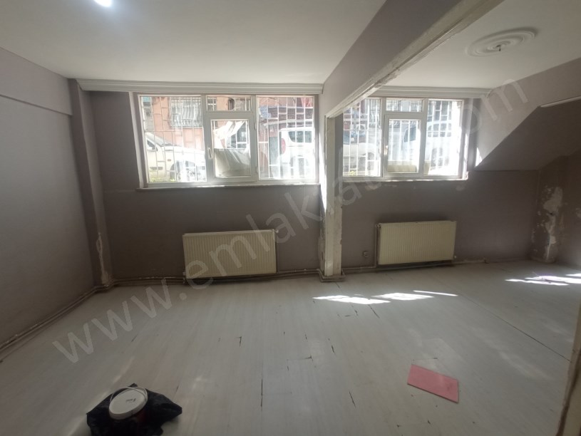 Seyyid Ömer Mah Kiralık 3+1 den Bozma 2+1 Çift Cepheli Bahçeli Kombili Daire