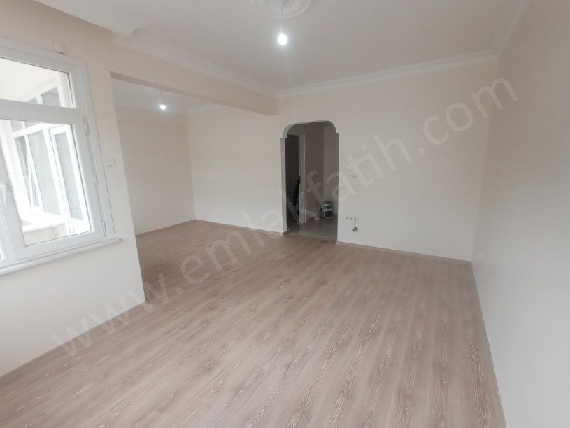 Memura K.M.PAŞA Ana Cadde Üzeri 85m² 4.KAT Yeni Tadilatlı Daire