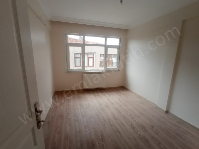 Memura K.M.PAŞA Ana Cadde Üzeri 85m² 4.KAT Yeni Tadilatlı Daire