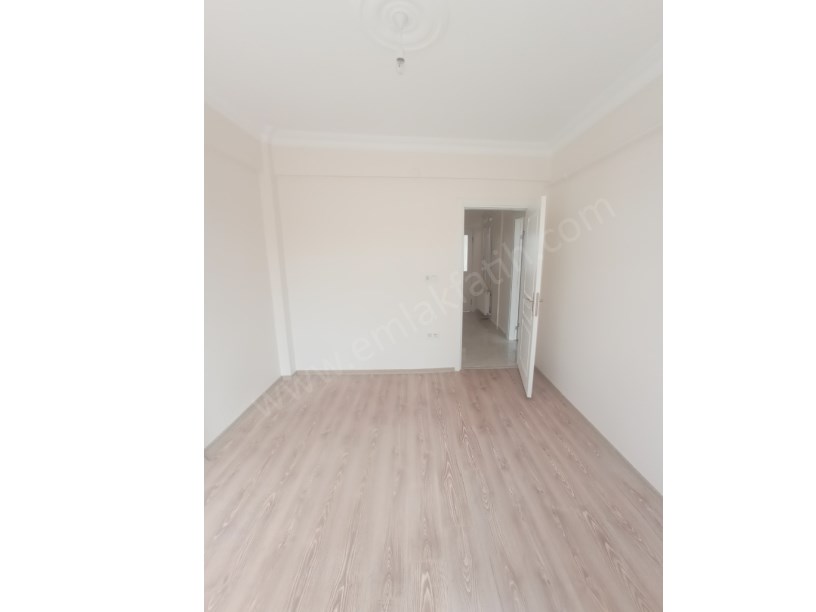 Memura K.M.PAŞA Ana Cadde Üzeri 85m² 4.KAT Yeni Tadilatlı Daire