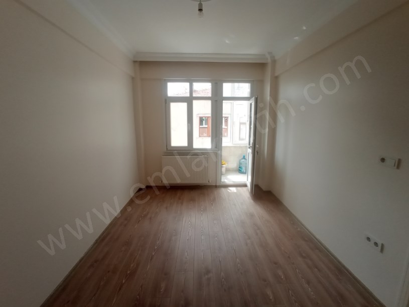Memura K.M.PAŞA Ana Cadde Üzeri 85m² 4.KAT Yeni Tadilatlı Daire