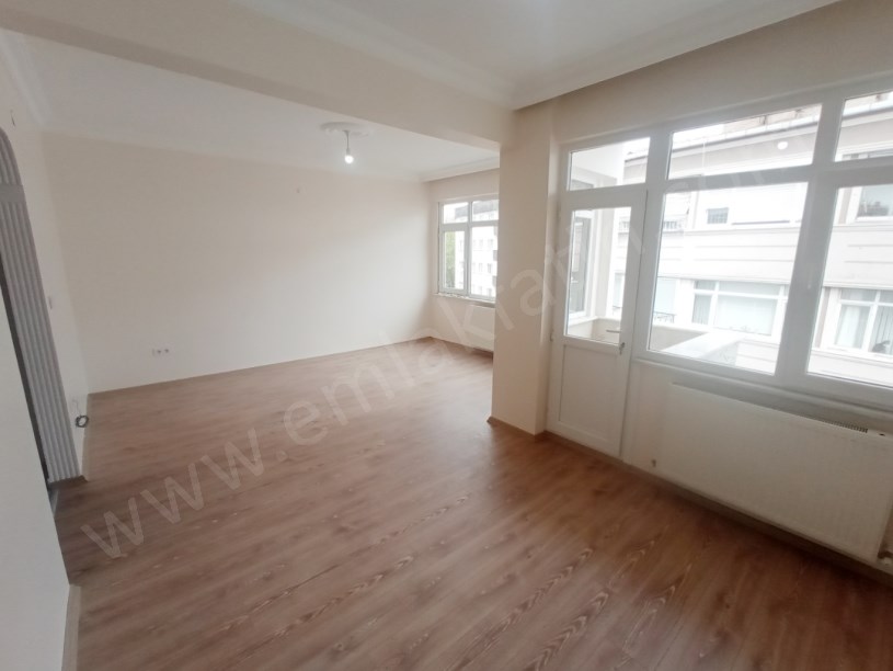 Memura K.M.PAŞA Ana Cadde Üzeri 85m² 4.KAT Yeni Tadilatlı Daire