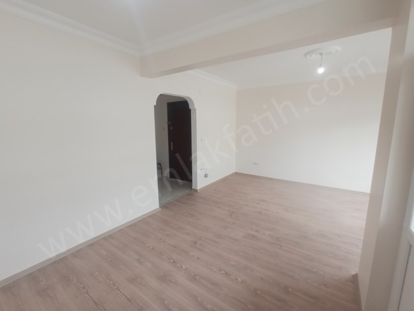 Memura K.M.PAŞA Ana Cadde Üzeri 85m² 4.KAT Yeni Tadilatlı Daire