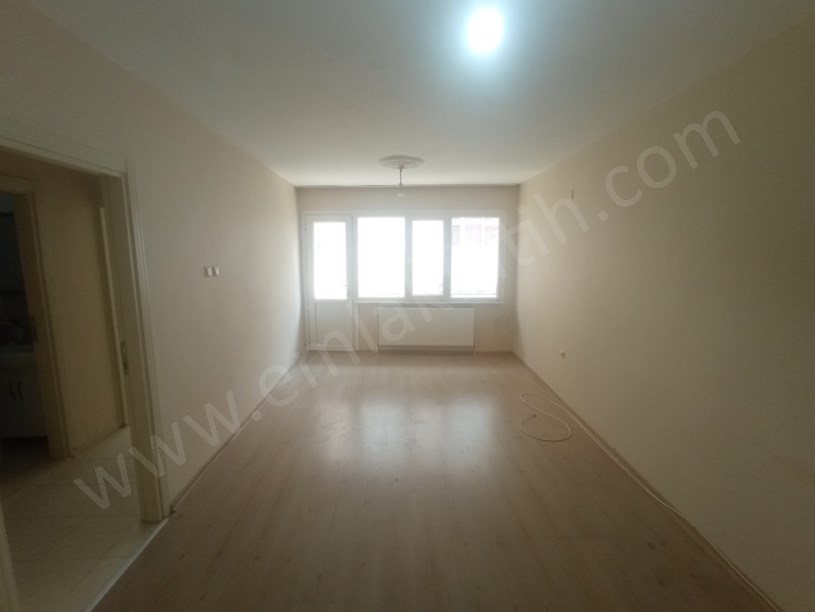 Cerrahpaşa Kiralık Daire Tertemiz 2+1 80m²  ( ESKİ PORTFÖY ) Boyalı Badanalı yeni parkeli