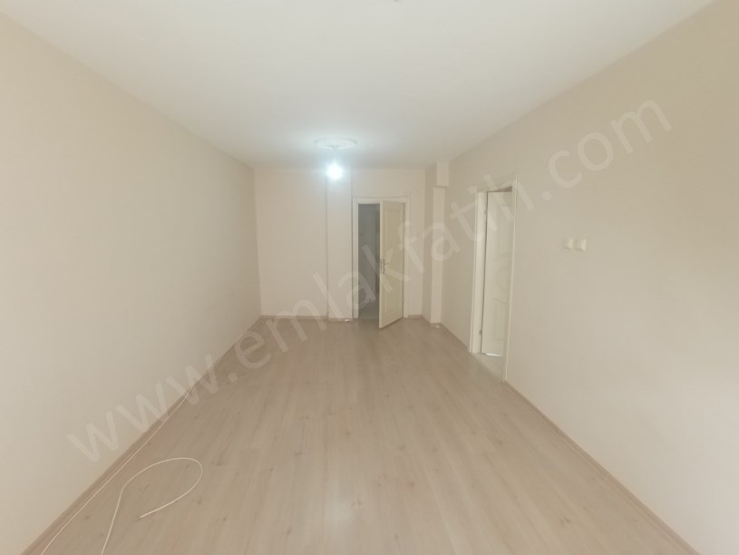 Cerrahpaşa Kiralık Daire Tertemiz 2+1 80m²  ( ESKİ PORTFÖY ) Boyalı Badanalı yeni parkeli