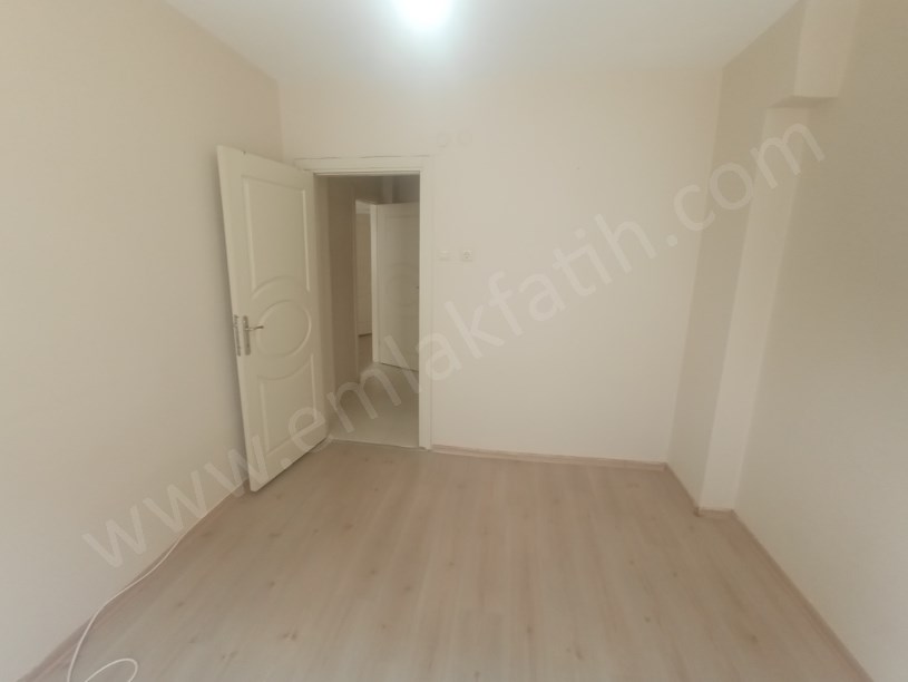 Cerrahpaşa Kiralık Daire Tertemiz 2+1 80m²  ( ESKİ PORTFÖY ) Boyalı Badanalı yeni parkeli