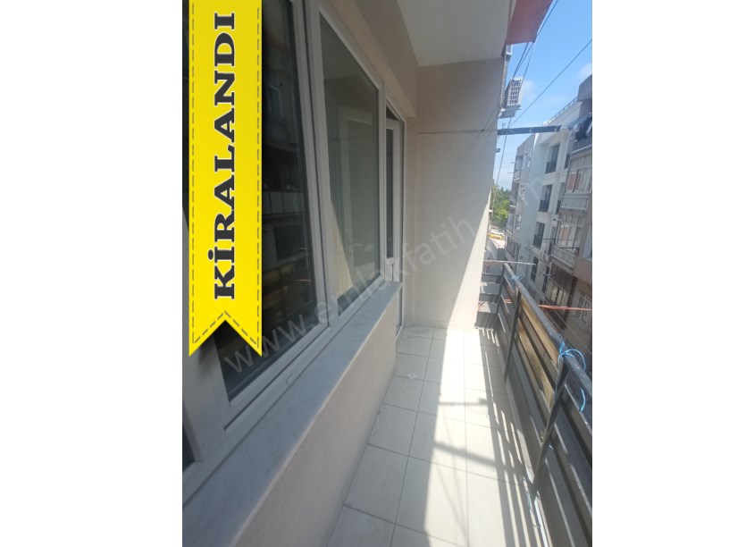 Cerrahpaşa Kiralık Daire Tertemiz 2+1 80m²  ( ESKİ PORTFÖY ) Boyalı Badanalı yeni parkeli