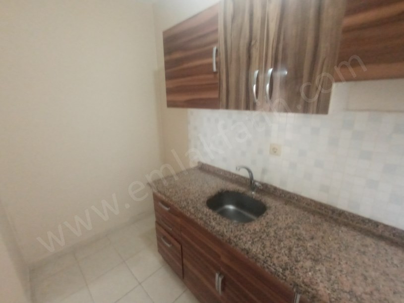 Cerrahpaşa Kiralık Daire Tertemiz 2+1 80m²  ( ESKİ PORTFÖY ) Boyalı Badanalı yeni parkeli