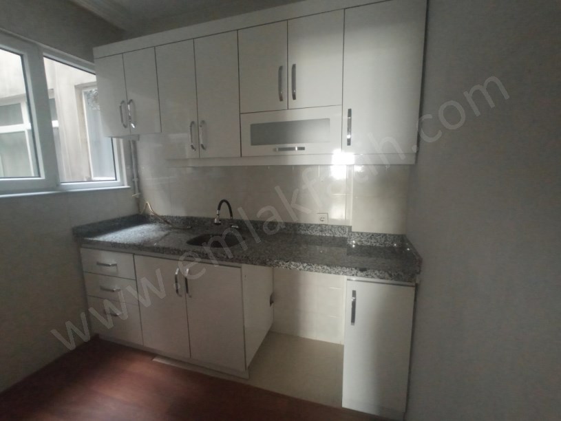 Silivrikapı Satılık Daire 2+1 Ön Cephe 80m2 Daire Full Yapılı ( ESKİ PORTFÖY ) Vidin Caddesi Üzeri
