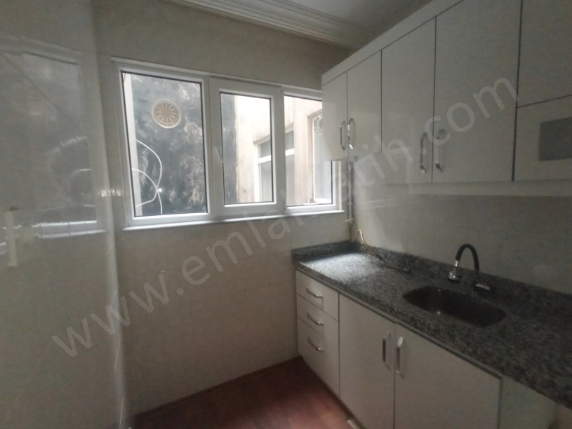 Silivrikapı Satılık Daire 2+1 Ön Cephe 80m2 Daire Full Yapılı ( ESKİ PORTFÖY ) Vidin Caddesi Üzeri