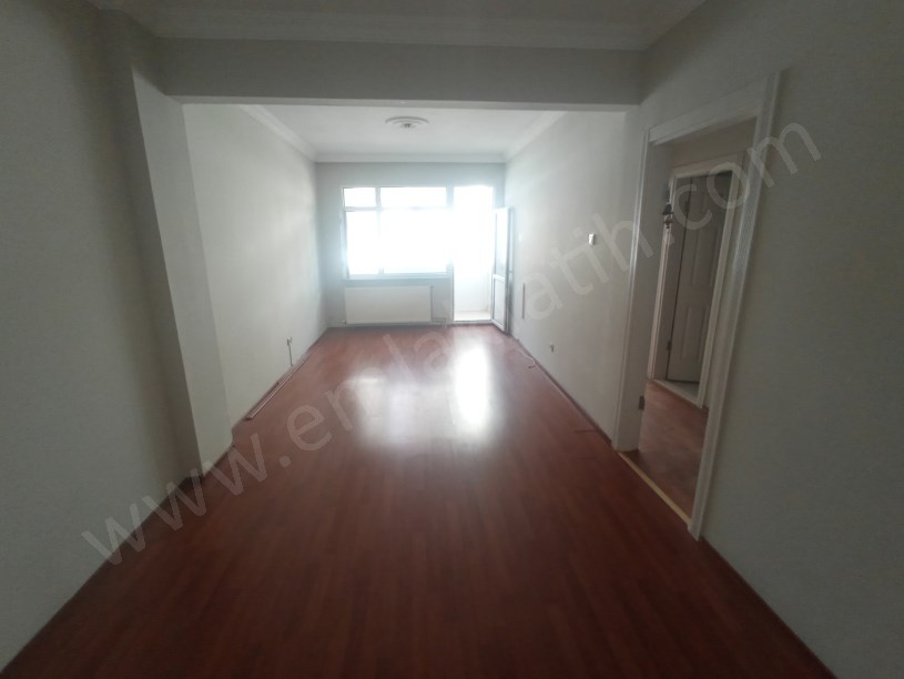 Silivrikapı Satılık Daire 2+1 Ön Cephe 80m2 Daire Full Yapılı ( ESKİ PORTFÖY ) Vidin Caddesi Üzeri