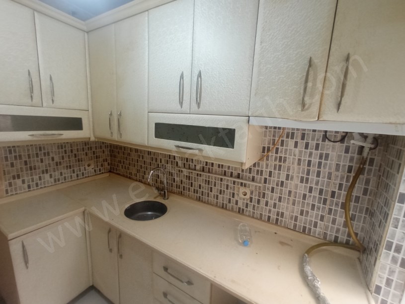 Kocamustafapaşa Kiralık Daire 50m² Giriş Kat Balta Sokak Üzerinde Kombili, Klimalı ve Müstakil Bahçe