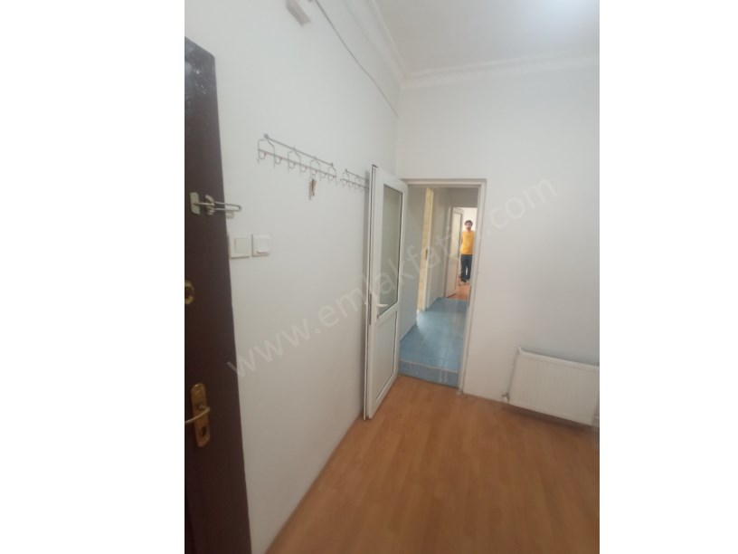 Kocamustafapaşa Kiralık Daire 50m² Giriş Kat Balta Sokak Üzerinde Kombili, Klimalı ve Müstakil Bahçe