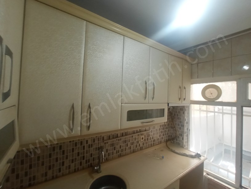Kocamustafapaşa Kiralık Daire 50m² Giriş Kat Balta Sokak Üzerinde Kombili, Klimalı ve Müstakil Bahçe