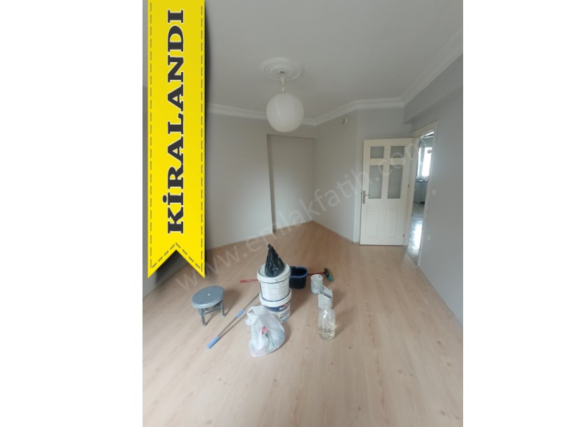 Fatih Kiralık Daire Kocamustafapaşada 8 Senelik Genç Binada Memura 1+1 3.Kat