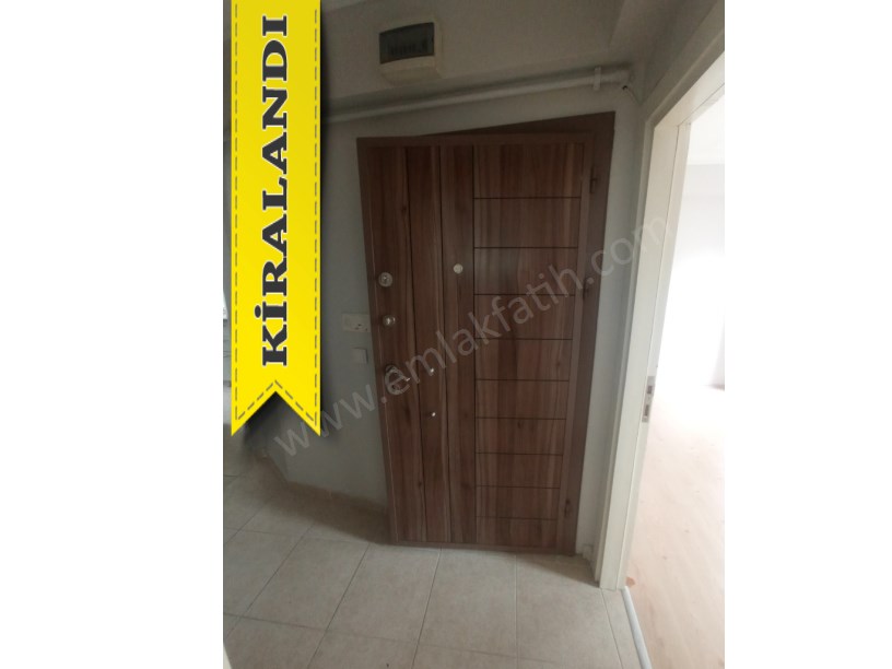 Fatih Kiralık Daire Kocamustafapaşada 8 Senelik Genç Binada Memura 1+1 3.Kat