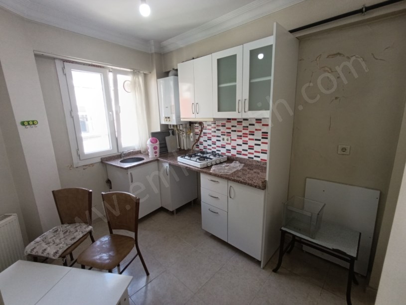 Fatih Kiralık Daire Kocamustafapaşada 8 Senelik Genç Binada Memura 1+1 3.Kat