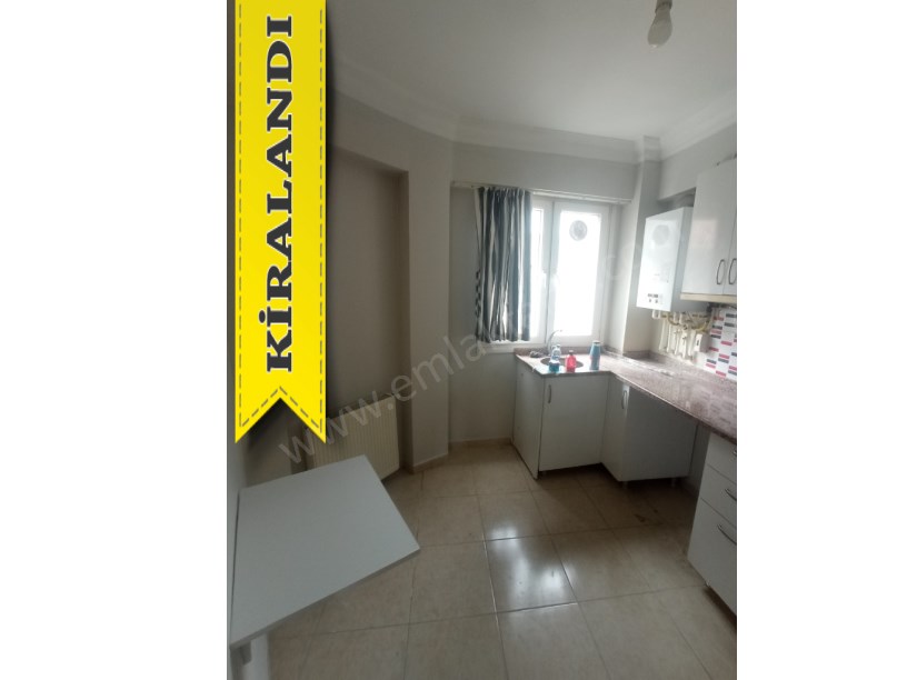 Fatih Kiralık Daire Kocamustafapaşada 8 Senelik Genç Binada Memura 1+1 3.Kat