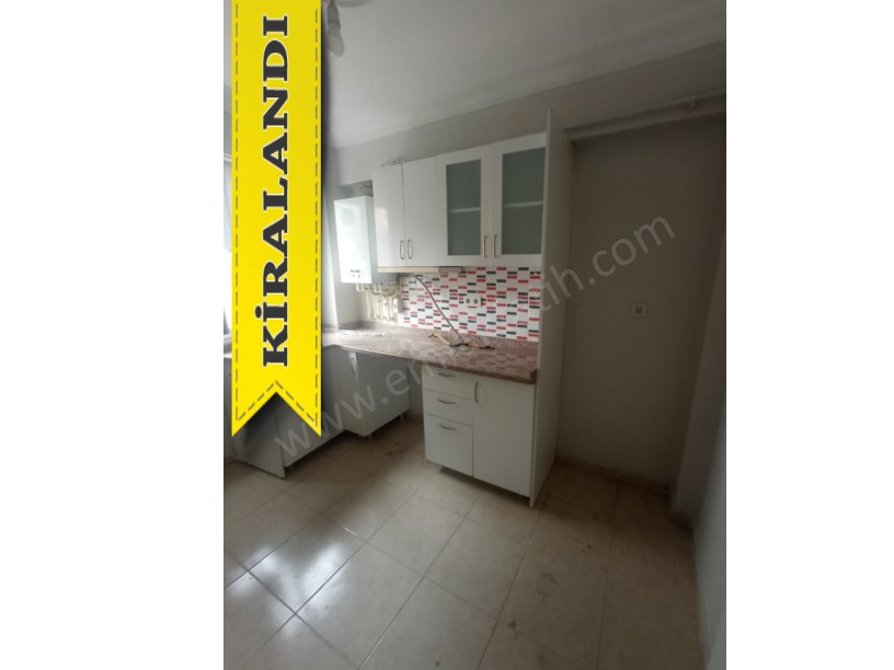 Fatih Kiralık Daire Kocamustafapaşada 8 Senelik Genç Binada Memura 1+1 3.Kat