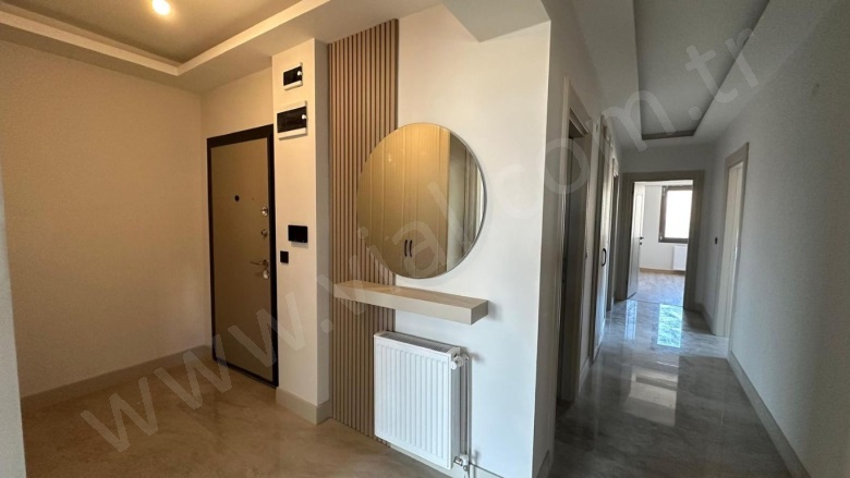 Mithatpaşa Mah. Kocasinan Satılık Daire |  3+1 Oda | 175M2 4.250.000Tl  Krediye Uygun  | 8. Kat | Kombi Resim-4