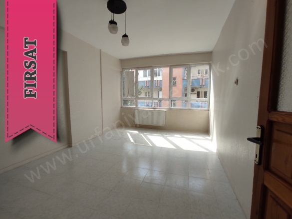 Karsıyaka Mah. Haliliye Kiralık Daire |  3+1 Oda | 175M2 Aylık 14.000Tl | 3. Kat | Kombi | 1 Banyo | 1 Yatak Odası Resim-5