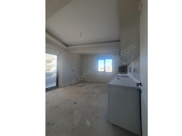 Yeni Mah. Serik Satılık Daire |  1+1 Oda | 80M2 3.000.000Tl  Krediye Uygun  | 6. Kat | Doğalgaz | 1 Yatak Odası Resim-4