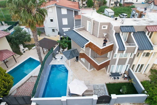 Belek Mah. Serik Günlük Kiralık Villa |  3+1 Oda | 180M2 Günlük 15.000Tl Eşyalı  | Villa | Klima | 2 Banyo | 3 Yatak Odası Resim-1