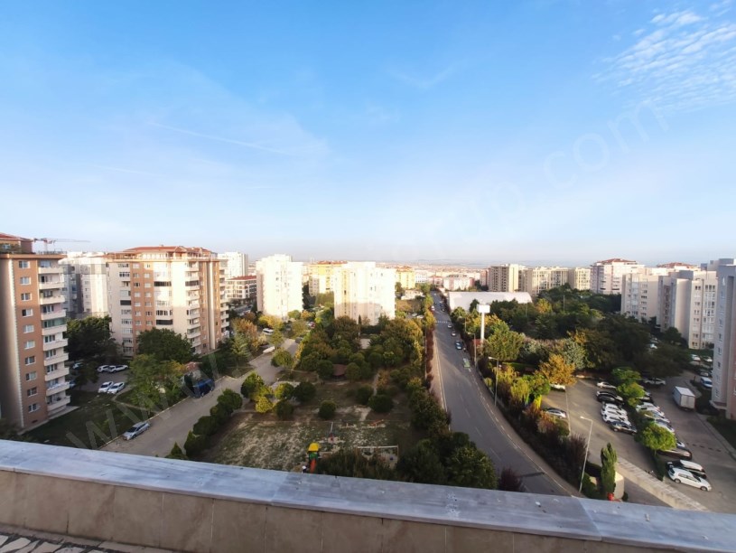 BEYLİKDÜZÜNDE DENİZ MANZARALI 5+2 DUBLEKS DAİRE