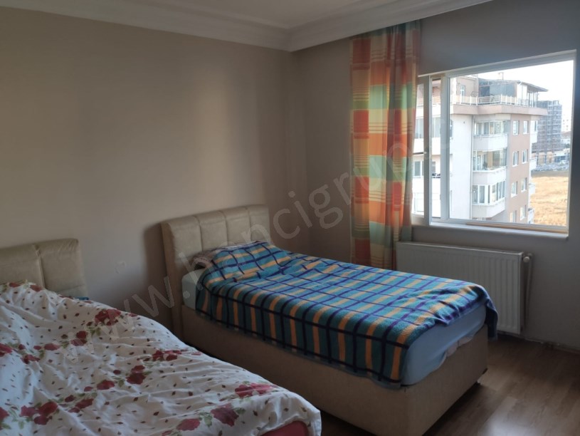 BEYLİKDÜZÜNDE DENİZ MANZARALI 5+2 DUBLEKS DAİRE