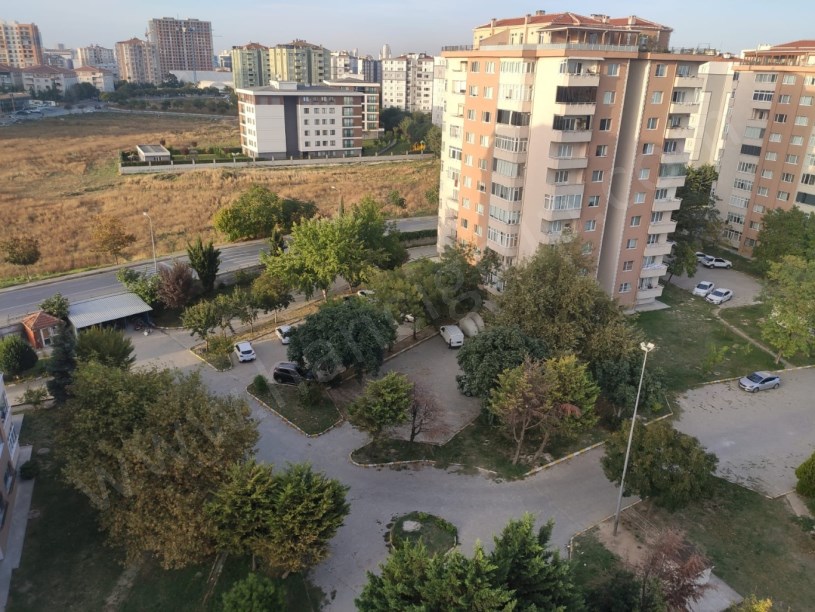 BEYLİKDÜZÜNDE DENİZ MANZARALI 5+2 DUBLEKS DAİRE